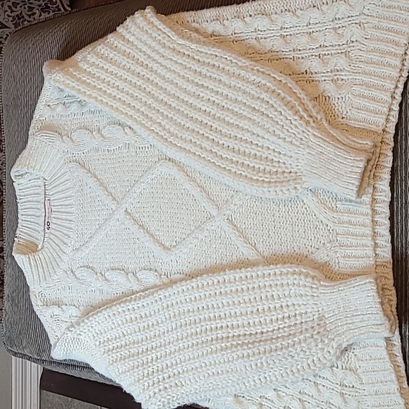 So Cable Knit Sweater - Picture 11 of 11